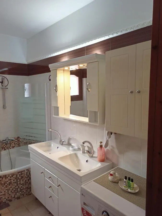 Green Apartment Argostoli  Grecia